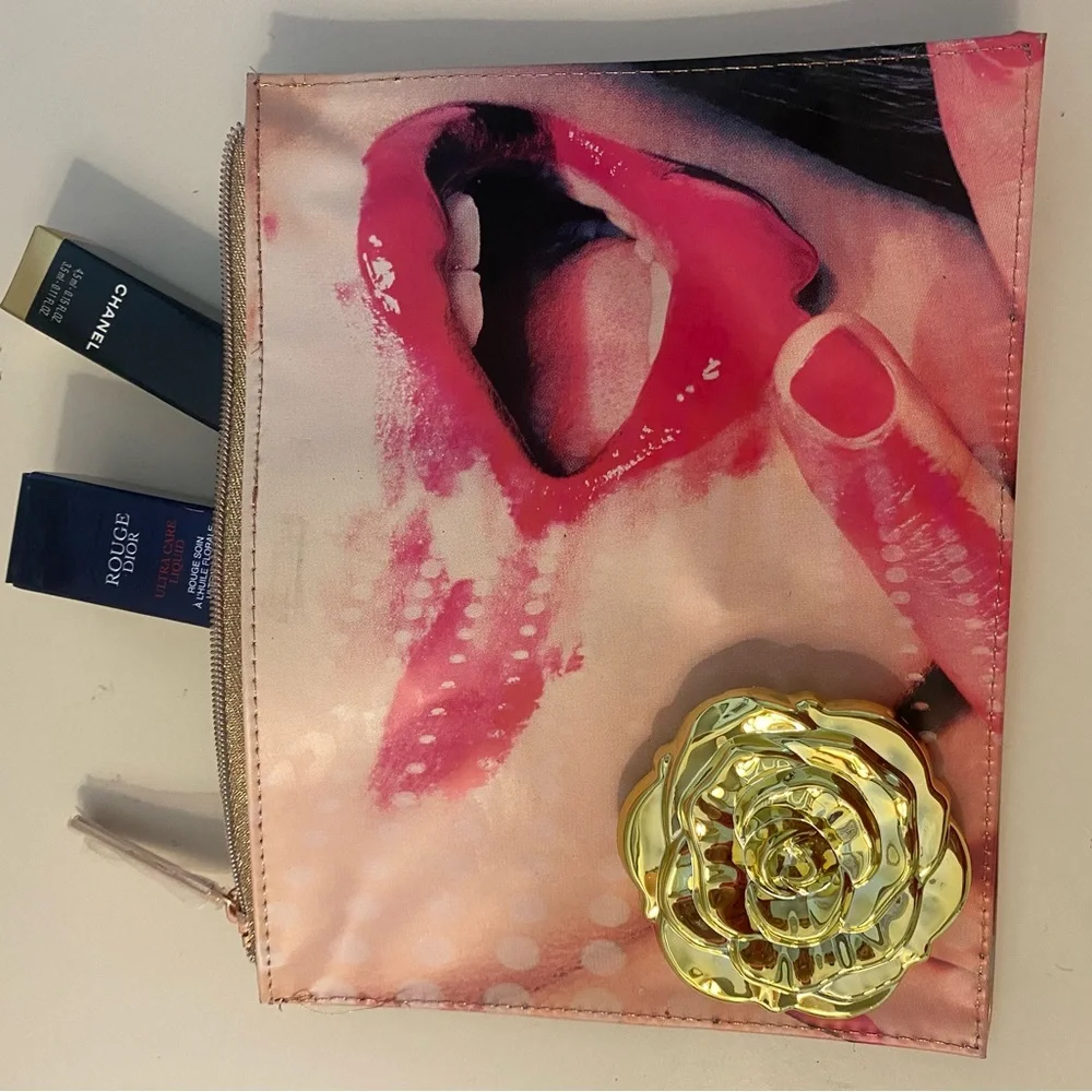 Stylish Smith and Cult Pink Graphic Cosmetic pouch